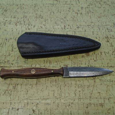 SMALL DAGGER COLORED WITH HANDLE
